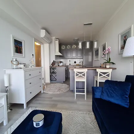 Petit Blanc Vizparti Premium Apartman * Siófok