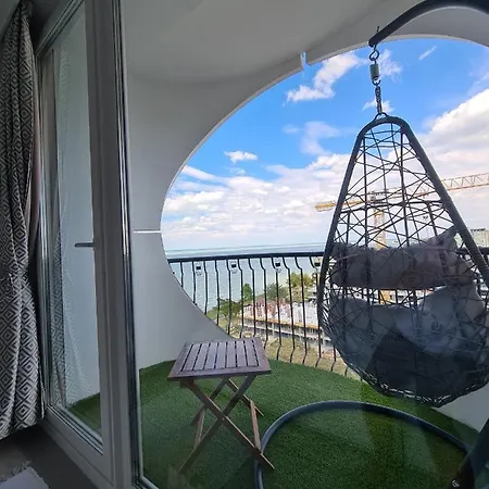 Petit Blanc Vizparti Premium Apartman * Siófok
