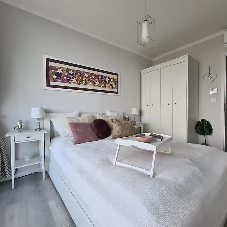 Petit Blanc Vizparti Premium Apartman Lejlighed Siófok